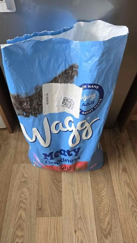 Photo of free Dry dog food (Lowedges (S8)) #1