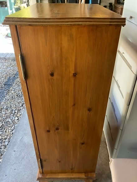 Photo of free Glass-fronted cabinet with shelves (Slack Head LA7) #3