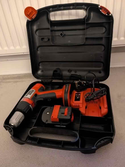 Photo of free 12V drill - limited function (Finchley N2) #1