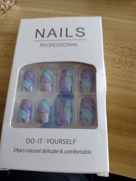 Photo of free False nails (South Ockendon RM15) #1