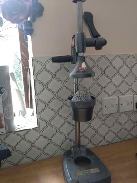 Photo of free Juicer. Aluminium/ stainless steel (Mill Hill/ Barnet NW7 4HS) #3