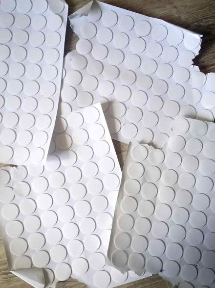 Photo of free Round white stickers (Bellevue EH7) #1