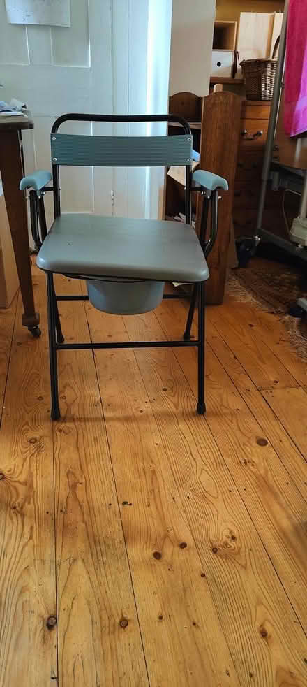 Photo of free commode, foldable (N15 West Green) #3