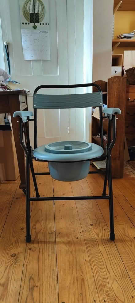 Photo of free commode, foldable (N15 West Green) #1