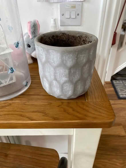 Photo of free 4 Vases (CF3) #2