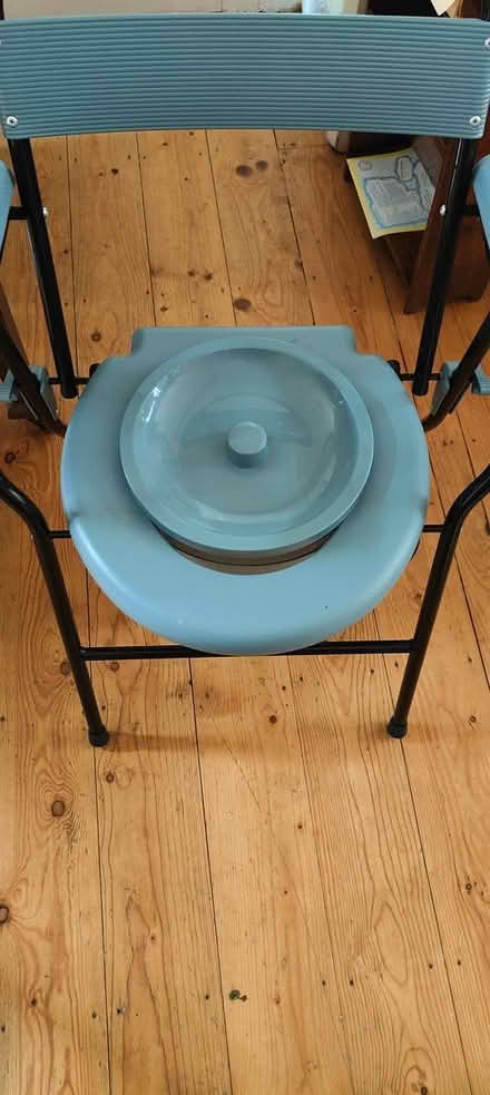 Photo of free commode, foldable (N15 West Green) #2