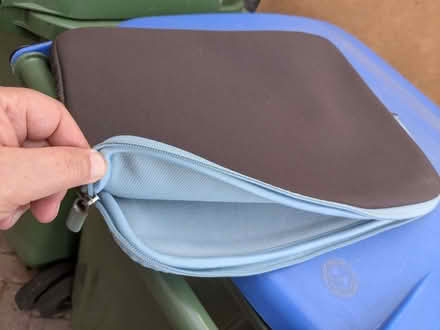 Photo of free Laptop sleeve (padded) 15"? (Roffey RH12) #4