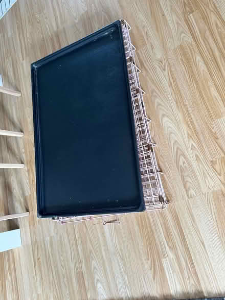 Photo of free Pink dog crate (Wickford SS11) #2