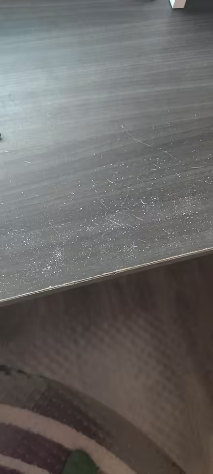 Photo of free L-shaped desk (33176) #1