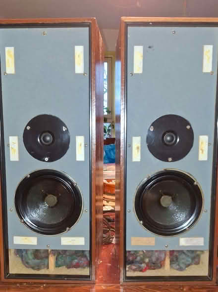 Photo of free Speakers (New Mills SK22) #2