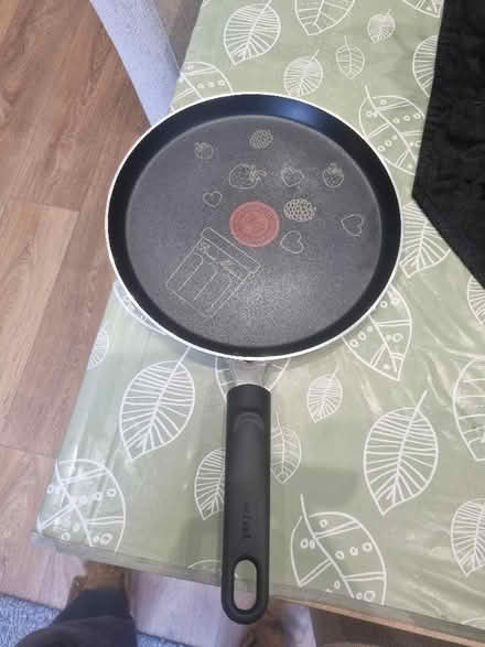 Photo of free Crepes pan. Non induction (Abraham Heights LA1) #1