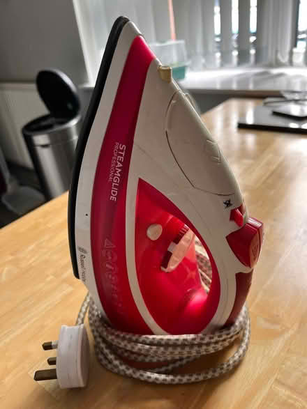 Photo of free Russell Hobbs steam iron (Knotty Ash L14) #2
