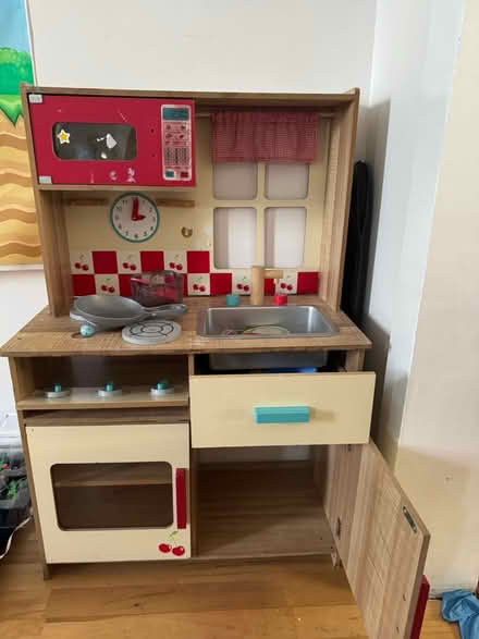Photo of free Toy Kitchen with few accessories (KT6) #1