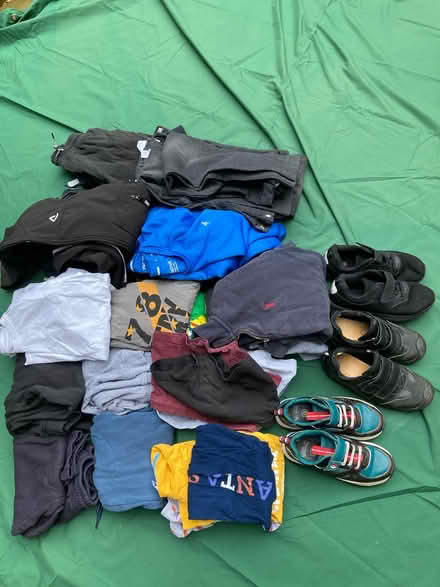 Photo of free Childrens Clothes 7-8 years old (CB3) #1