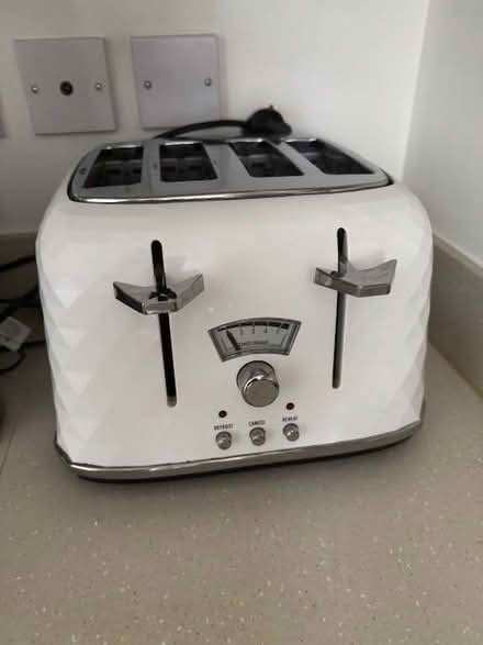 Photo of free Kettle, Toaster and Dishes (Ealing W5) #2