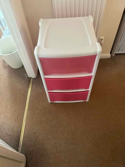Photo of free plastic 3 draw unit (Bardon LE67) #1