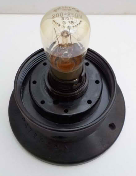 Photo of free Darkroom light (Drayton PO6) #1