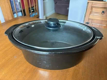 Photo of free 4.5 litre crockpot with lid (Totteridge HW HP13) #1