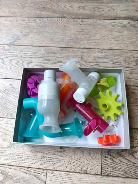 Photo of free Kids bath toys (Fleetville AL1) #1