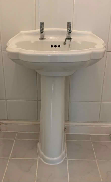 Photo of free Washbasin (Bradford on Avon BA15) #1