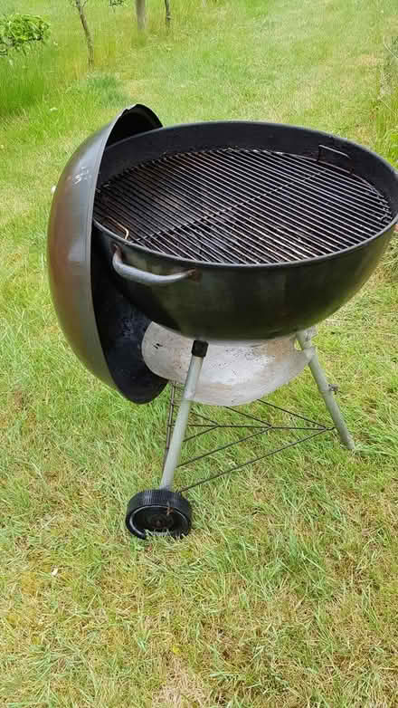Photo of free Old Weber charcoal kettle bbq (TN11 Hildenborough) #1