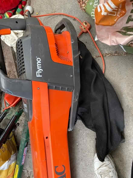 Photo of free Leaf blower (OL7 Ashton) #2