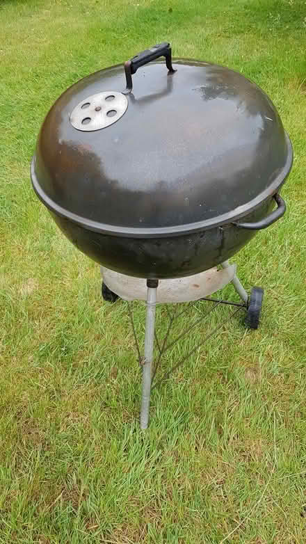 Photo of free Old Weber charcoal kettle bbq (TN11 Hildenborough) #2
