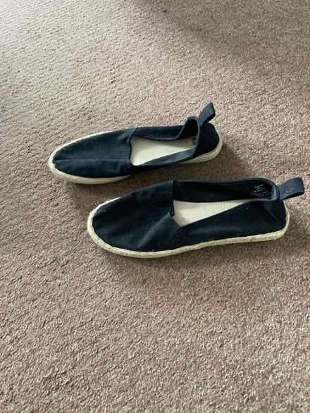 Photo of free Women’s shoes size UK6 (E5) #1