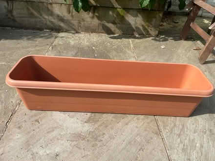 Photo of free Large plastic planter (Cr2) #1