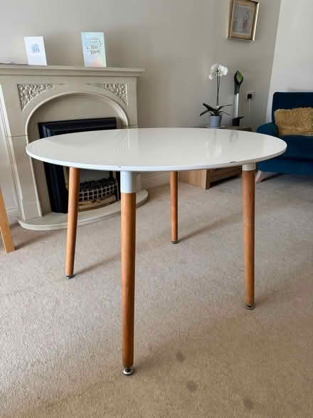 Photo of free White 100cm Diameter Dining Table (Baldock SG7) #3