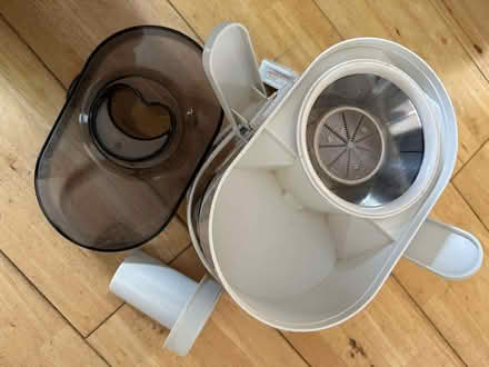Photo of free Kenwood Je500 Juicer (Nailsworth GL6) #3