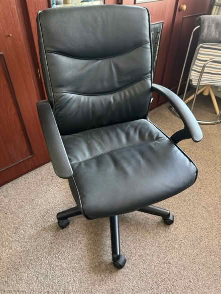 Photo of free Desk chair (Coulsdon, Surrey) #2