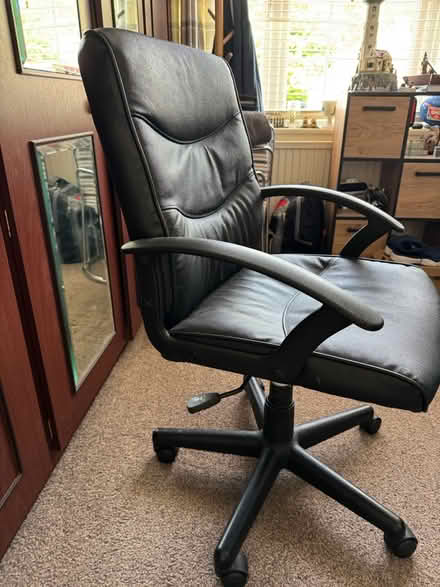 Photo of free Desk chair (Coulsdon, Surrey) #1