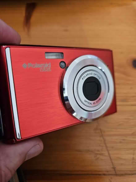 Photo of free Polaroid is626 small digital camera (Tadley, RG26) #1
