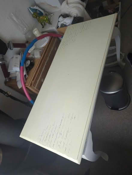Photo of free queen anne table shabby chic (Runcorn) #1