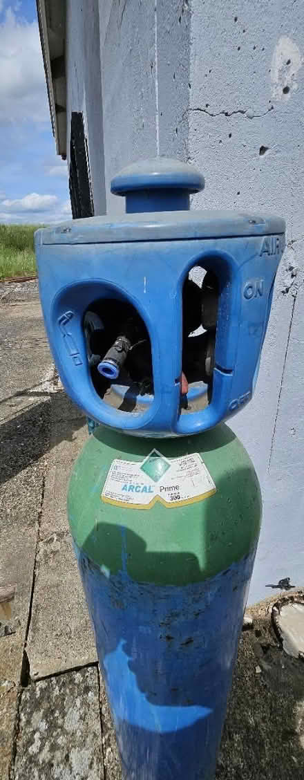Photo of free Half full argon bottle (HP18) #3