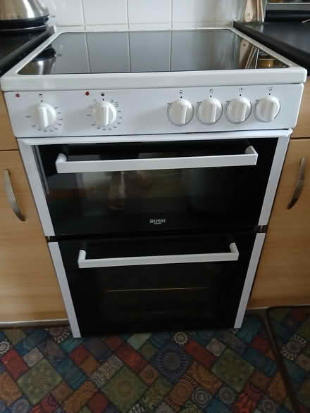 Photo of free All electric cooker (Hp2 6bg grovehill) #3