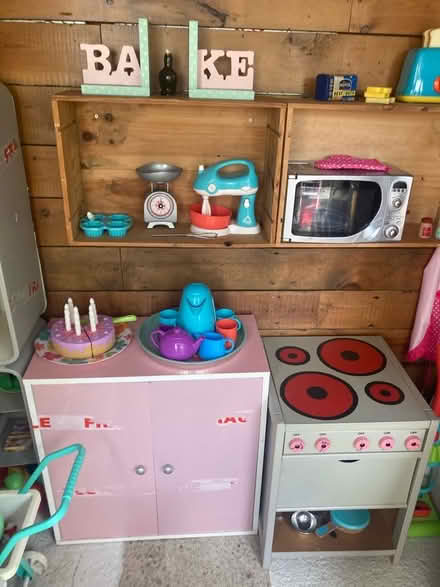 Photo of free Play kitchen (Cricket Road OX4) #3