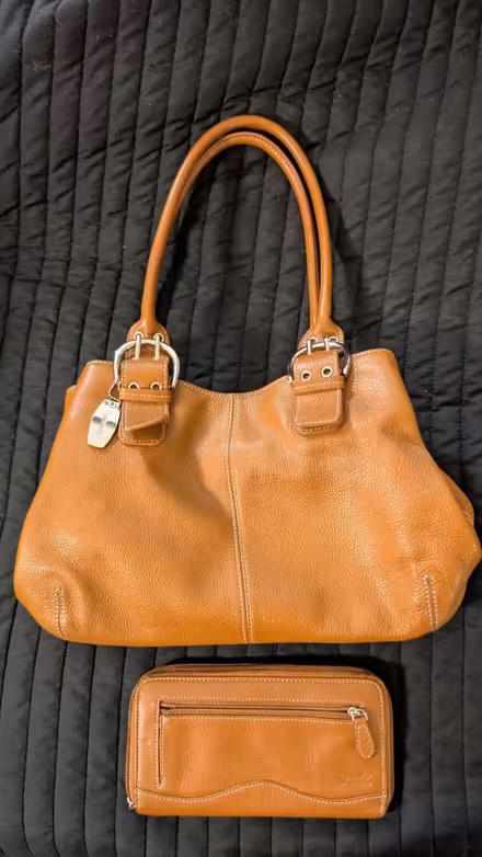 Photo of free Purse and wallets (Upper Marlboro, MD (Marlton)) #2