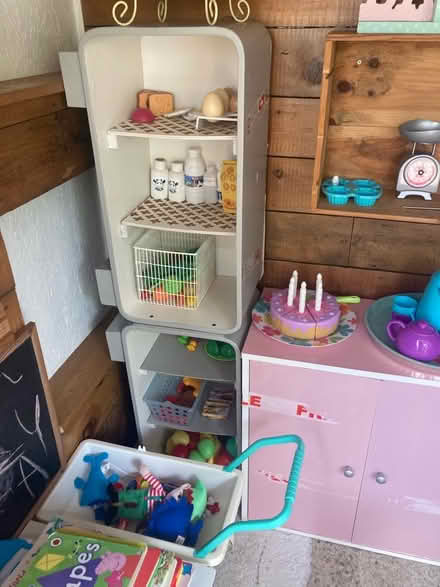 Photo of free Play kitchen (Cricket Road OX4) #2