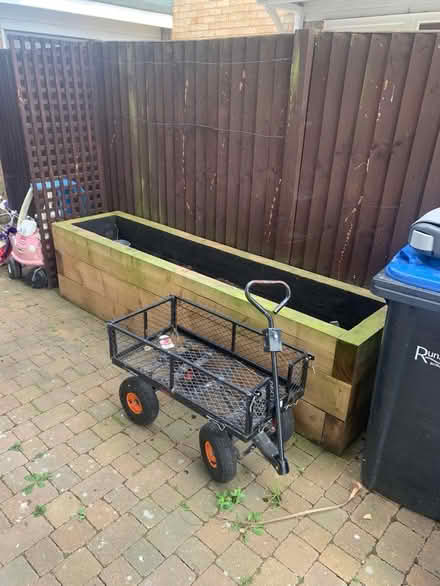 Photo of free planter (Addlestone) #1