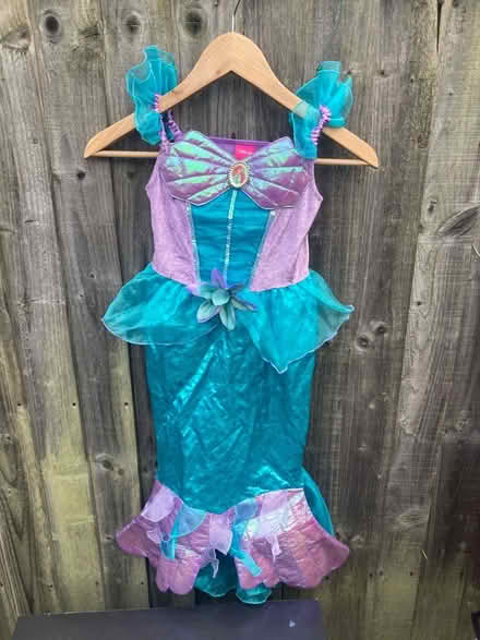 Photo of free Kids dress up age 3 4 5/6 (Cricket Road OX4) #2