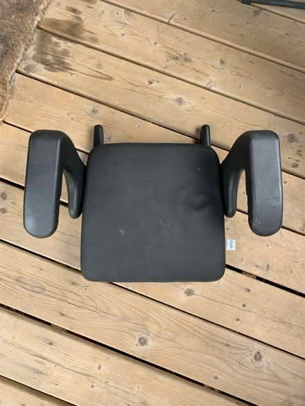 Photo of free Kids booster car seat (East End Toronto) #2