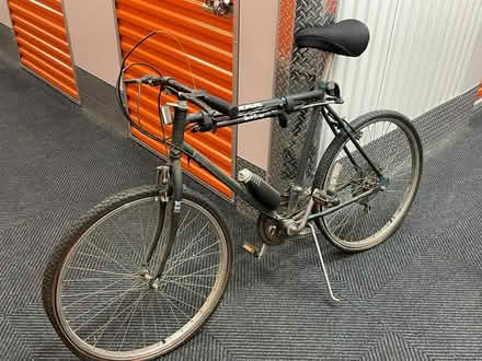 Photo of free Men's Bicycle with Tire Pump (Just outside of Park Slope) #2