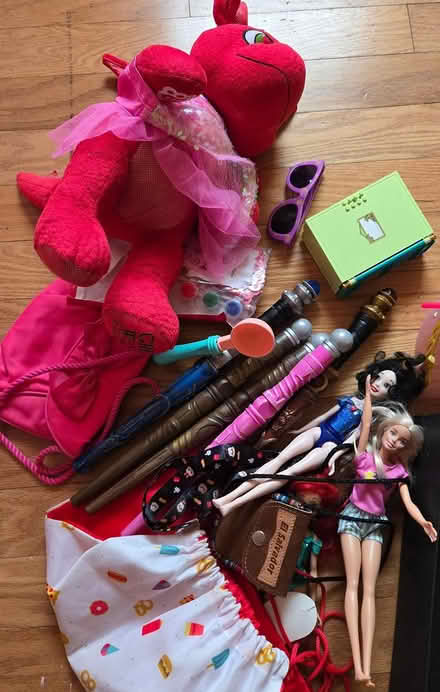 Photo of free Girl stuff (Bowie) #2