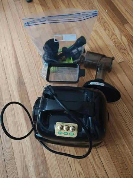 Photo of free Samsom Extractor juicer (Altadena) #1