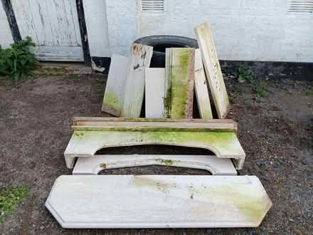 Photo of free Stone fire surround (Pant SY10) #1