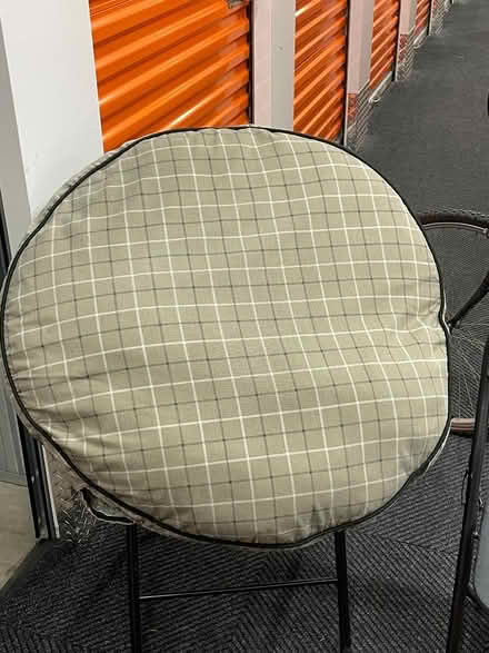 Photo of free Dog Bed and Wee Wee Pad Mat (Just outside of Park Slope) #2