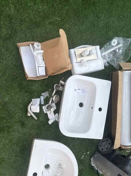 Photo of free Bath sink , bath tap , jet wash (Harlow CM19) #2