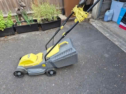 Photo of free lawnmower (Bourne End SL8) #1